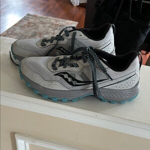 Saucony Gray & Teal Trail Sneakers